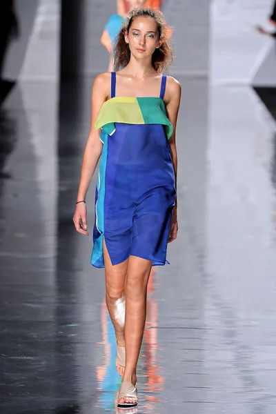 Look 2